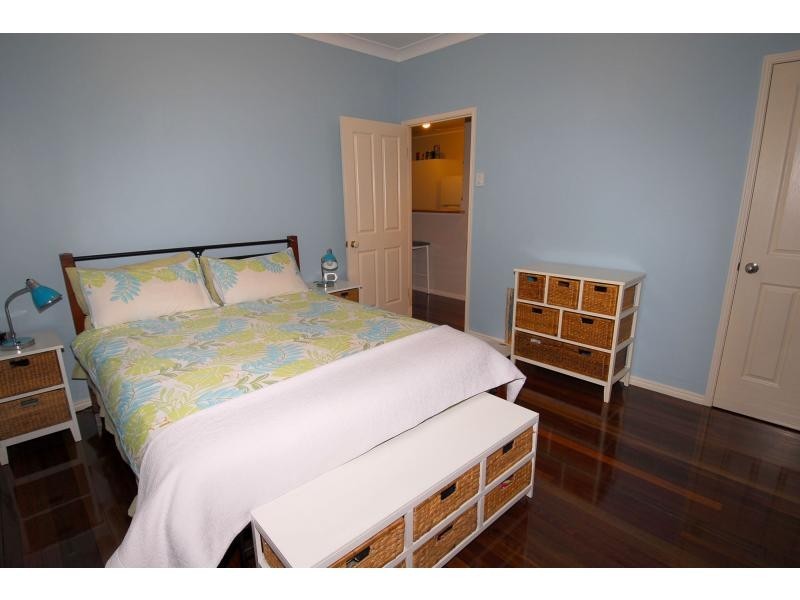 11 Pacific Avenue, Bushland Beach QLD 4818