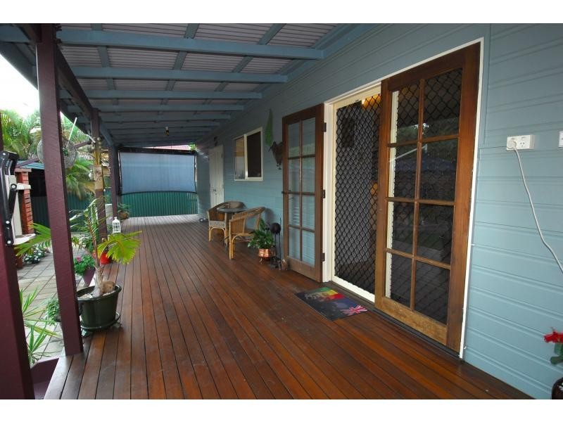 11 Pacific Avenue, Bushland Beach QLD 4818