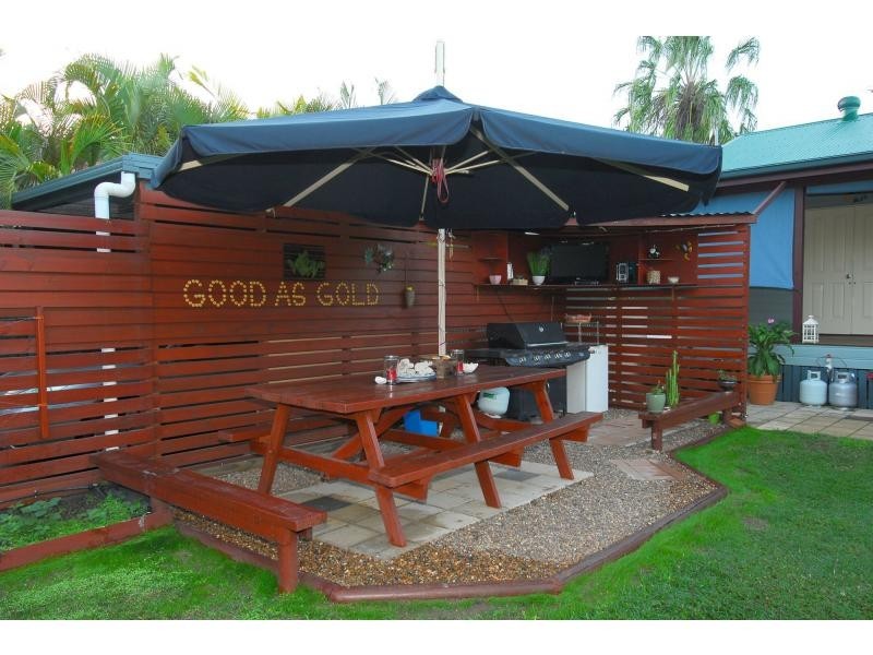 11 Pacific Avenue, Bushland Beach QLD 4818