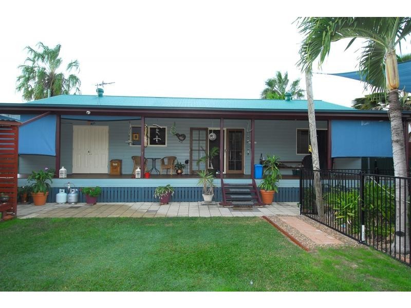 11 Pacific Avenue, Bushland Beach QLD 4818