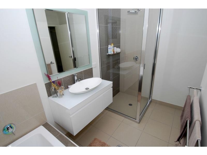 18 Beach Oak Drive, Sanctum Estate, Mount Low QLD 4818