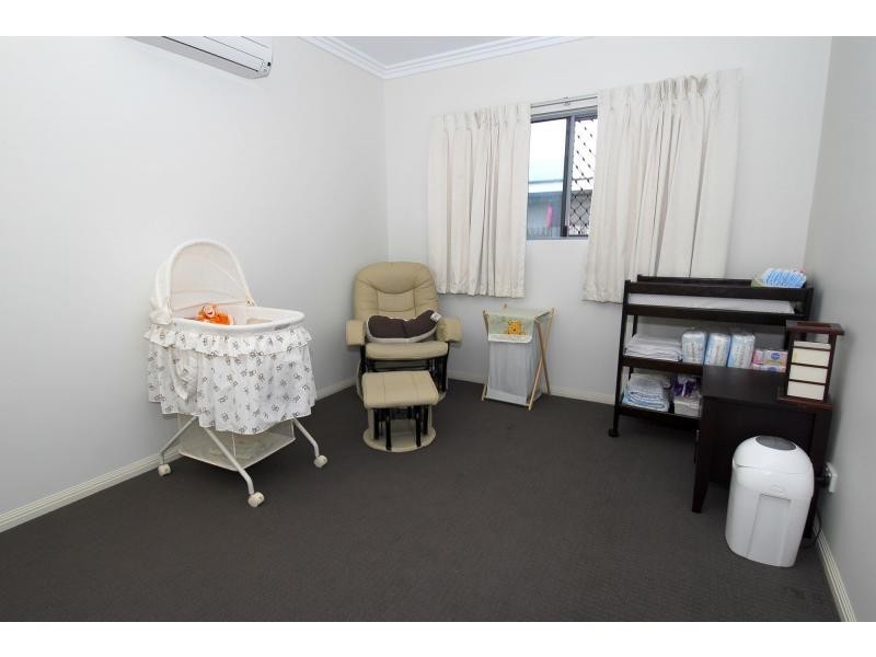 18 Beach Oak Drive, Sanctum Estate, Mount Low QLD 4818