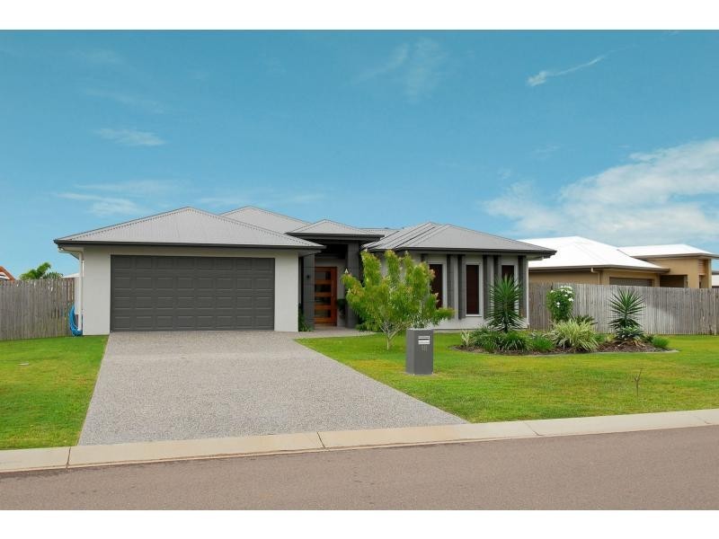 18 Beach Oak Drive, Sanctum Estate, Mount Low QLD 4818