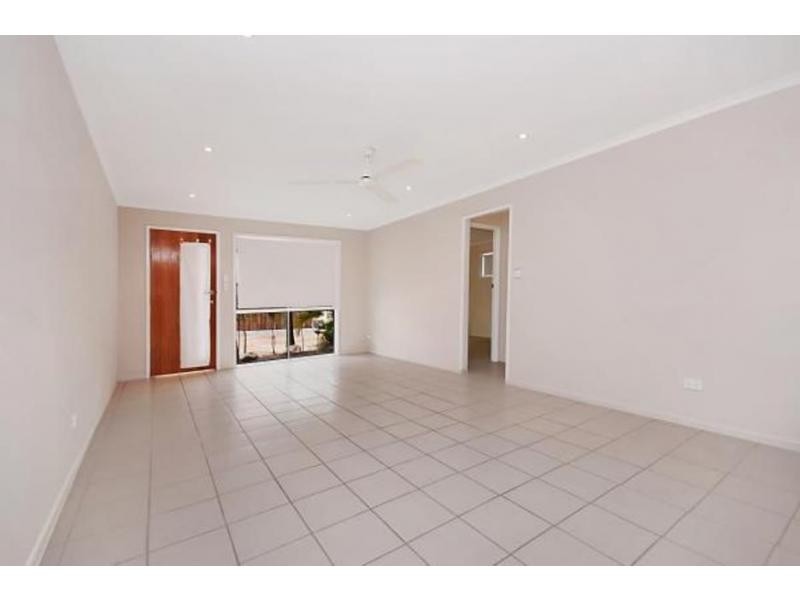 1/27 Harold Street, West End QLD 4810