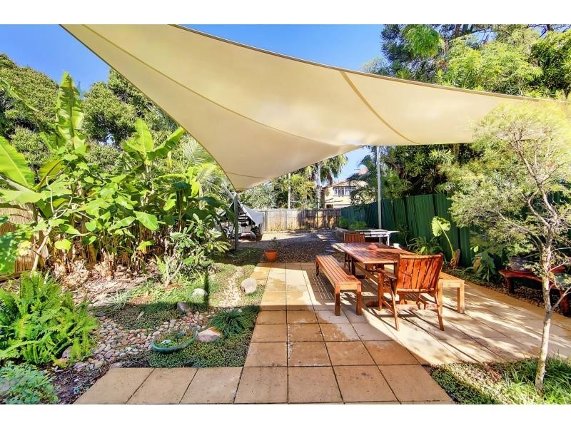 42 Railway Avenue, Railway Estate QLD 4810
