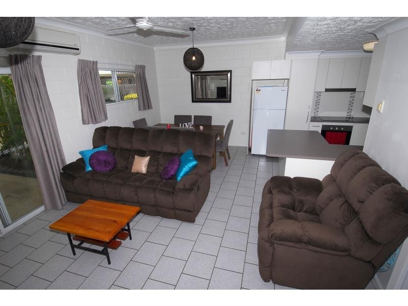 Unit 2/46 Grosvenor Street, Pimlico QLD 4812