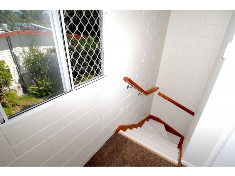 Unit 2/46 Grosvenor Street, Pimlico QLD 4812