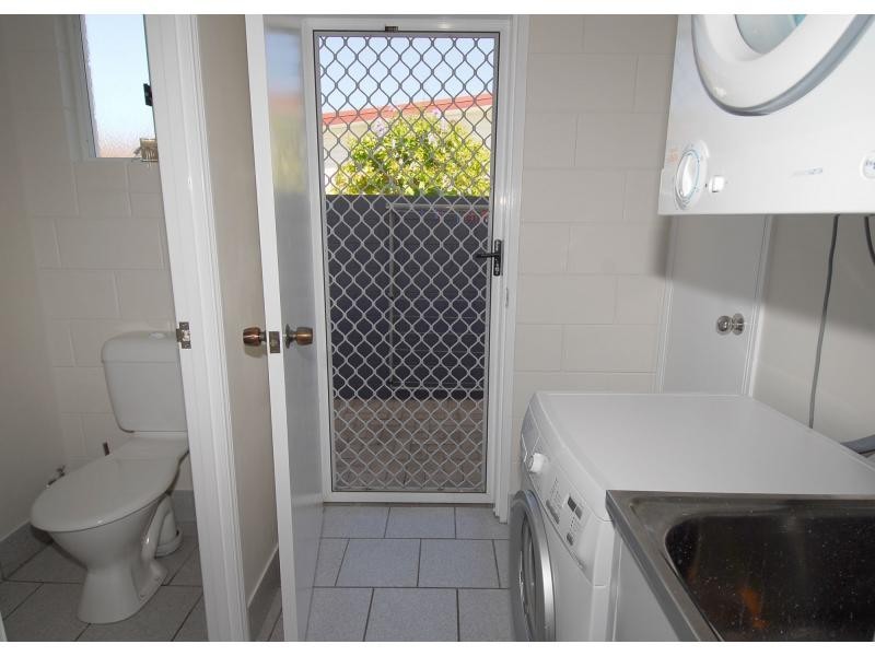 Unit 2/46 Grosvenor Street, Pimlico QLD 4812