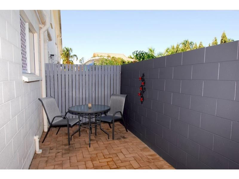 Unit 2/46 Grosvenor Street, Pimlico QLD 4812