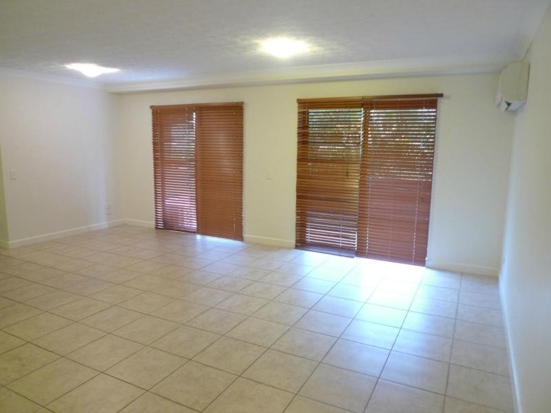 100 Ninth Avenue, Railway Estate QLD 4810