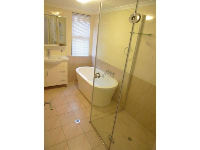 100 Ninth Avenue, Railway Estate QLD 4810