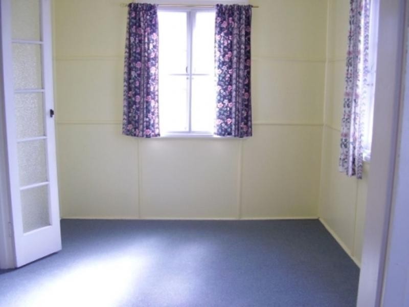 Pimlico QLD 4812