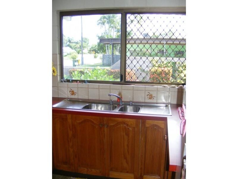 Unit 4/26 Cavendish Street, Pimlico QLD 4812