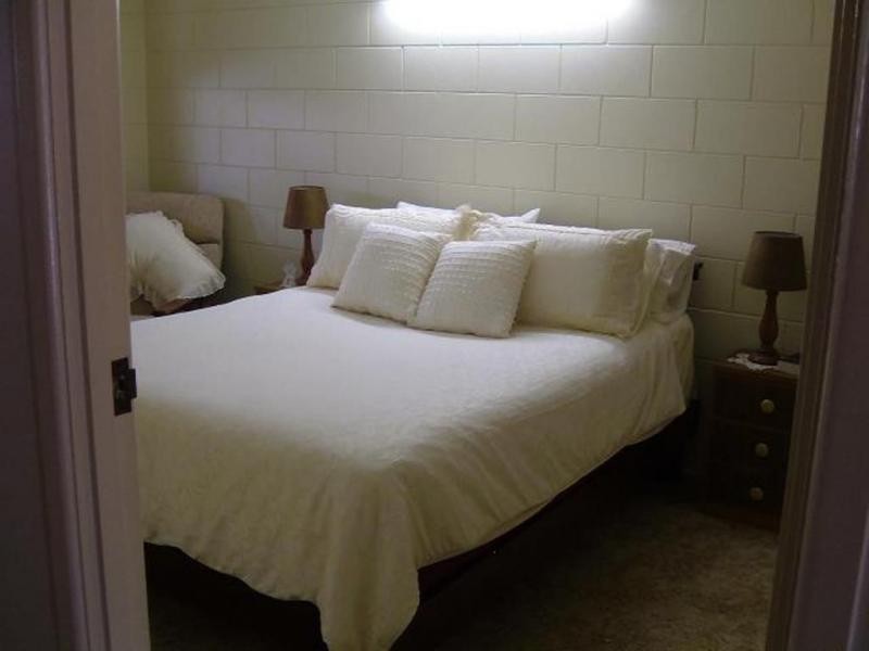 Unit 4/26 Cavendish Street, Pimlico QLD 4812