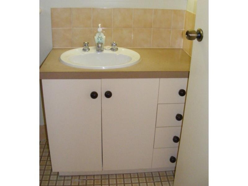 Unit 4/26 Cavendish Street, Pimlico QLD 4812