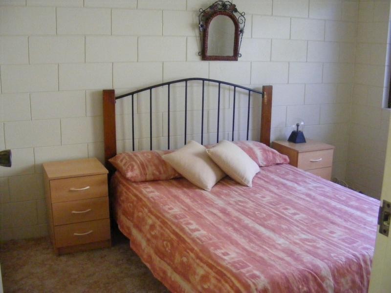 Unit 4/26 Cavendish Street, Pimlico QLD 4812