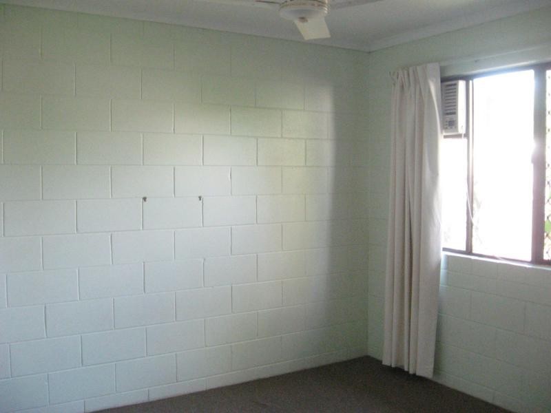 4/132 Queens Road, Hermit Park QLD 4812