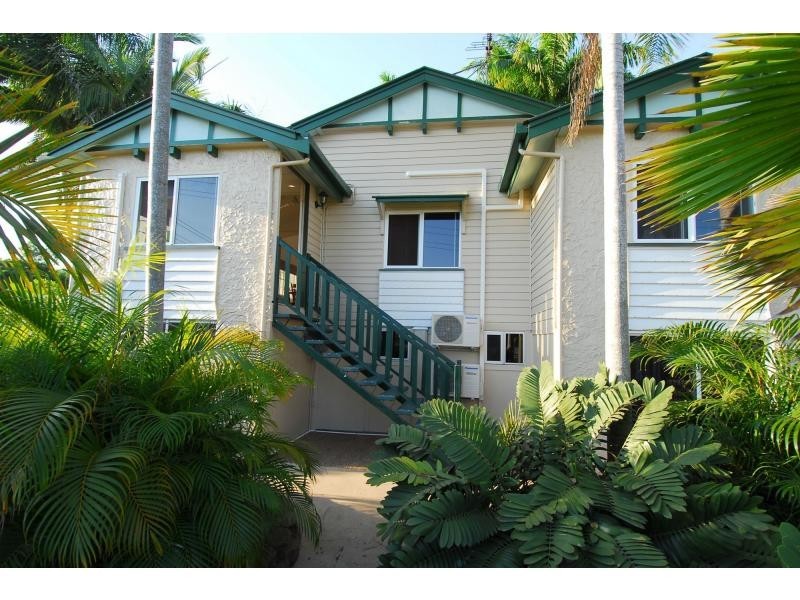 3 John Street, West End QLD 4810