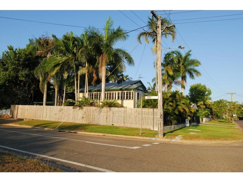 3 John Street, West End QLD 4810