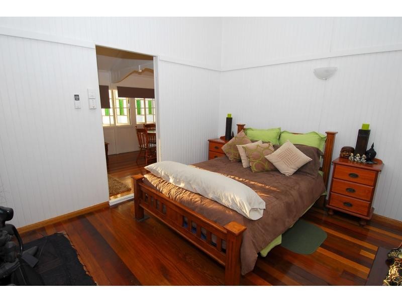 3 John Street, West End QLD 4810