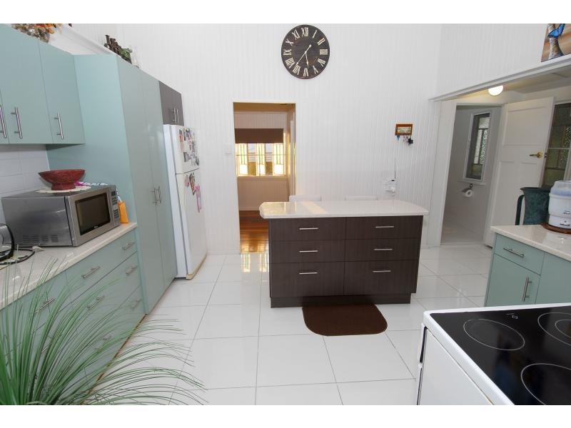 3 John Street, West End QLD 4810