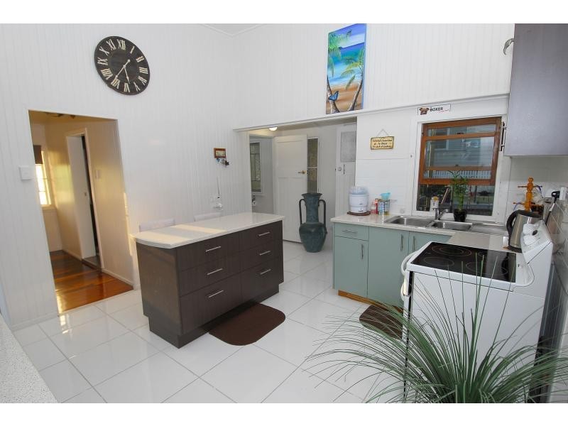 3 John Street, West End QLD 4810