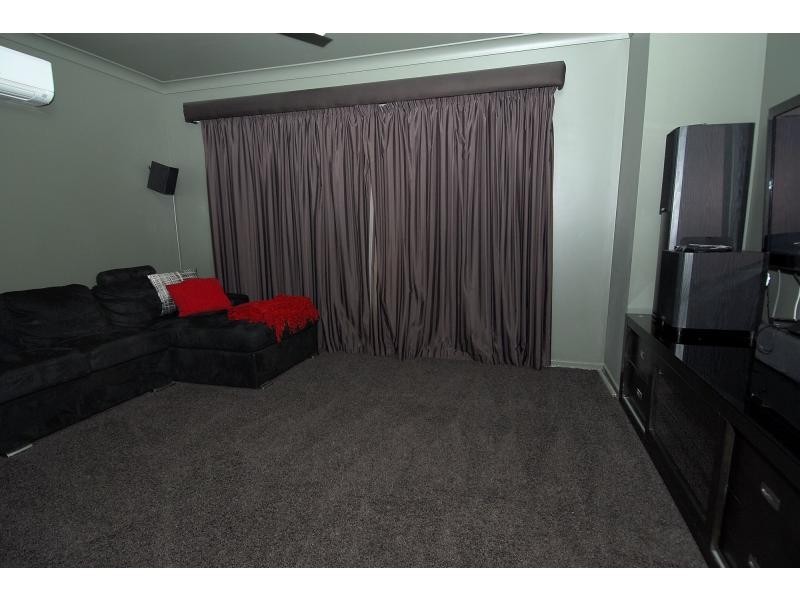 21 Mariala Court, Bushland Beach QLD 4818