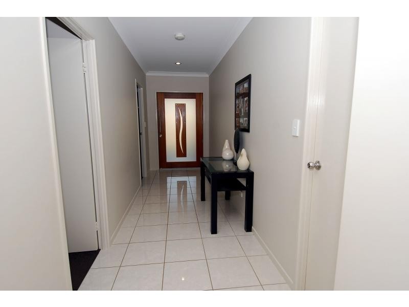 21 Mariala Court, Bushland Beach QLD 4818