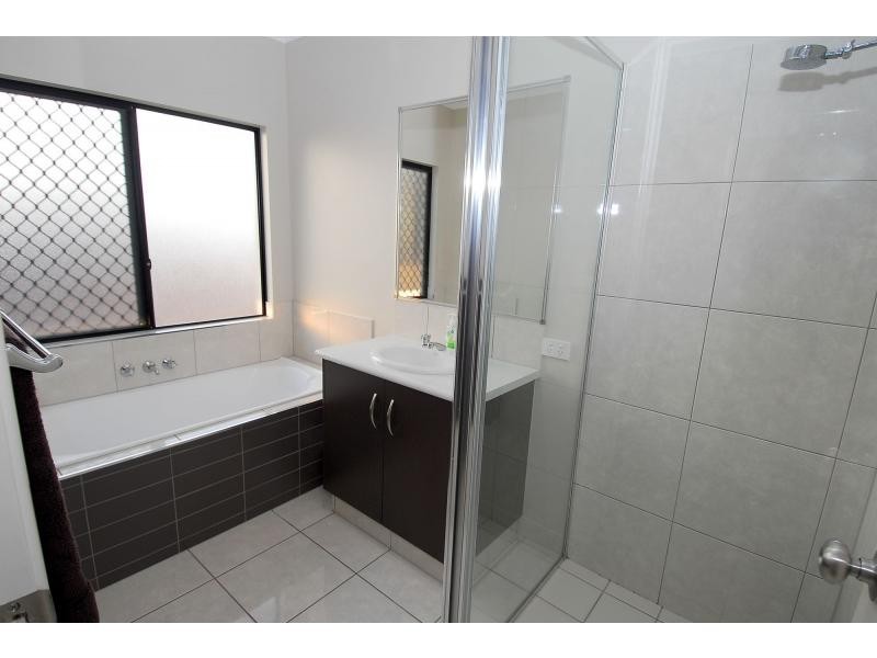 21 Mariala Court, Bushland Beach QLD 4818