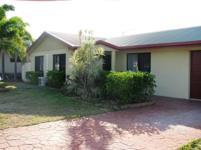 21 Crestbrook Drive, Mount Louisa QLD 4814