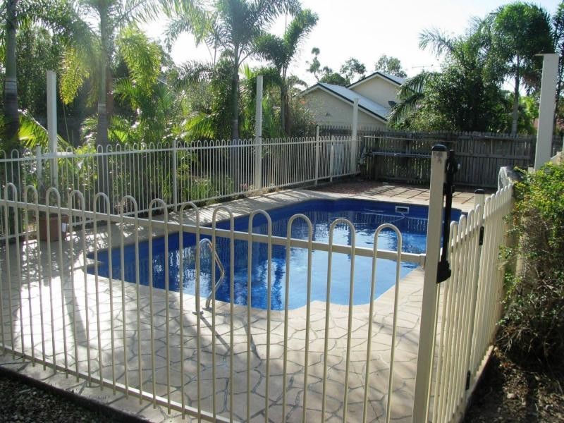 21 Crestbrook Drive, Mount Louisa QLD 4814