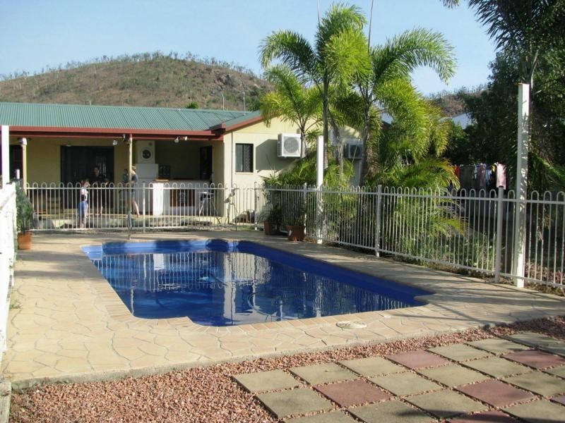 21 Crestbrook Drive, Mount Louisa QLD 4814
