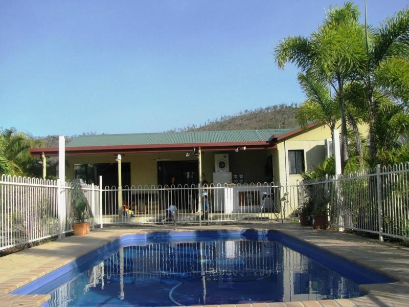 21 Crestbrook Drive, Mount Louisa QLD 4814