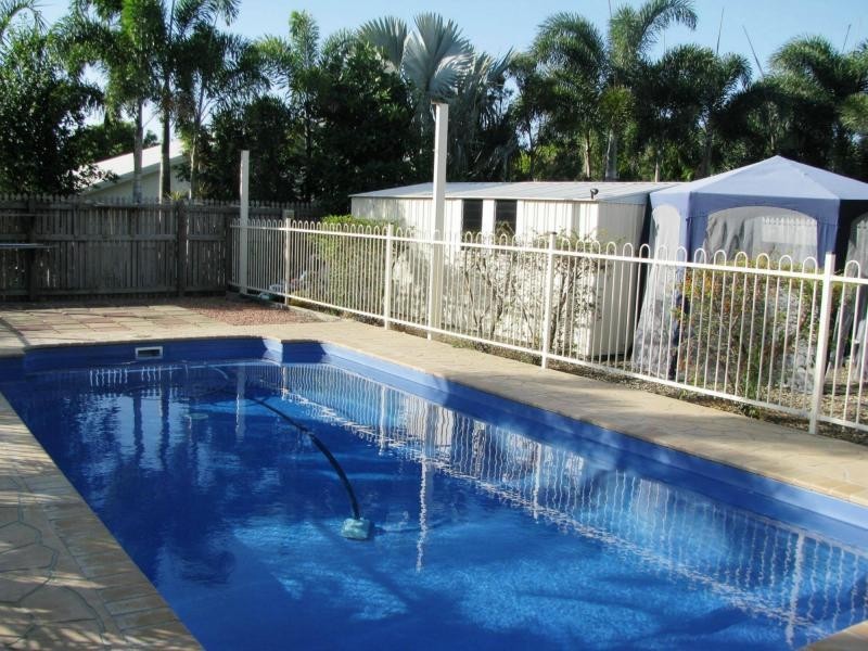 21 Crestbrook Drive, Mount Louisa QLD 4814