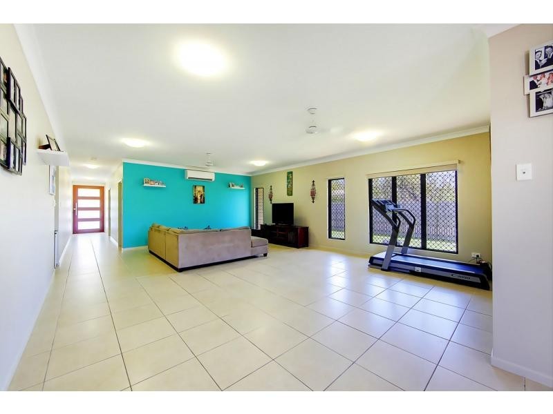 9 Rushtons Way, Mount Louisa QLD 4814