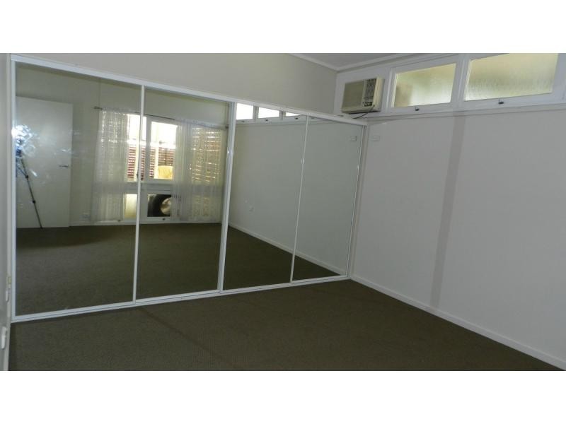 36 Wellington Street, Mundingburra QLD 4812