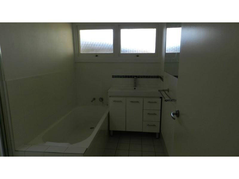 36 Wellington Street, Mundingburra QLD 4812