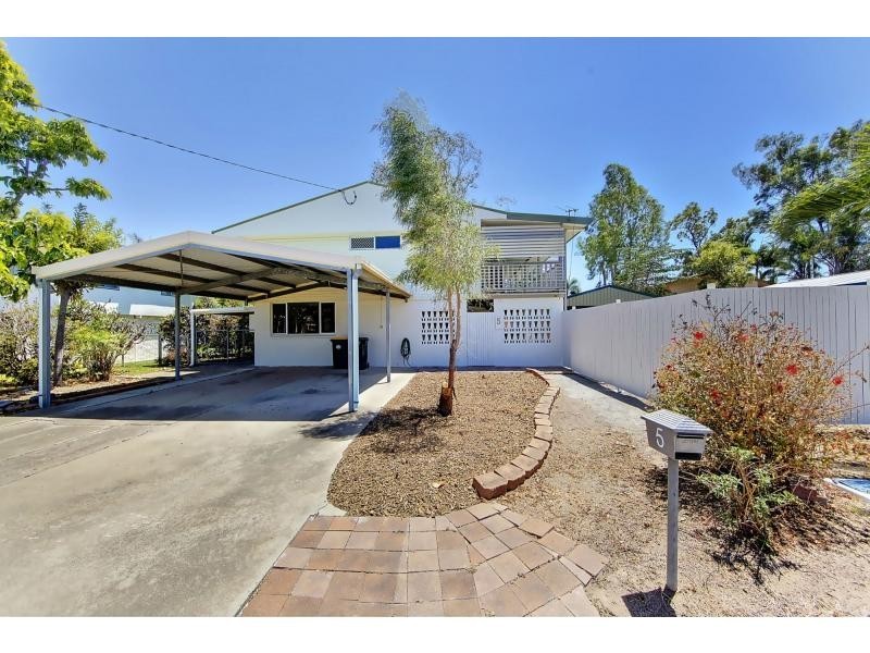 5 Karina Crescent, Rasmussen QLD 4815