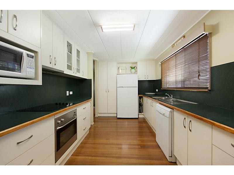 2 Rhodes Street, Heatley QLD 4814