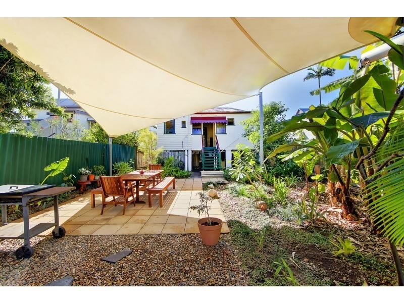 42 Railway Avenue, Railway Estate QLD 4810