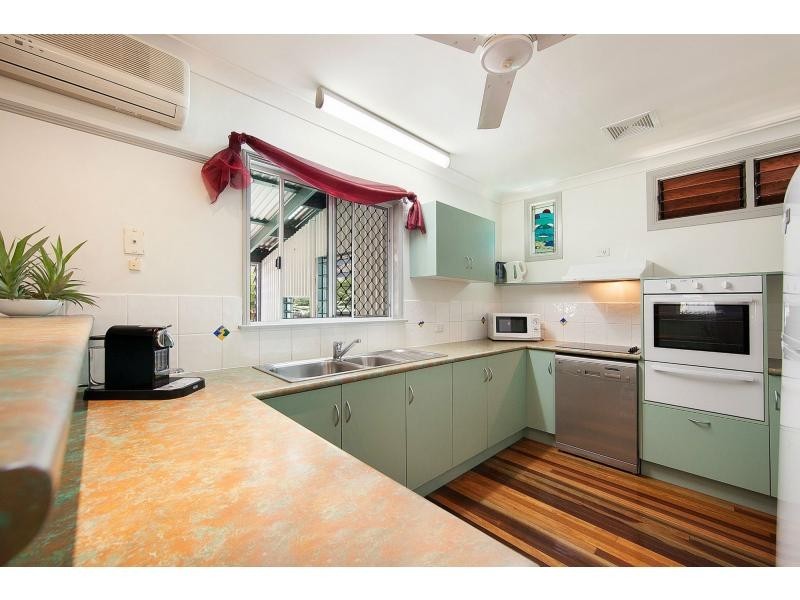 14 Campbell Street, Hermit Park QLD 4812