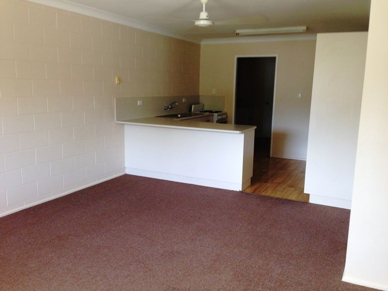 2/223 Pinnacle Drive, Rasmussen QLD 4815