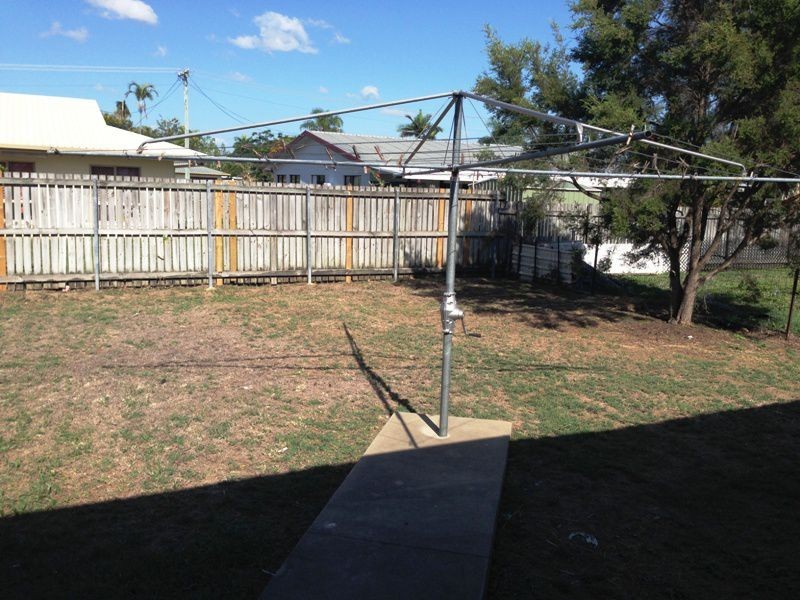 2/223 Pinnacle Drive, Rasmussen QLD 4815