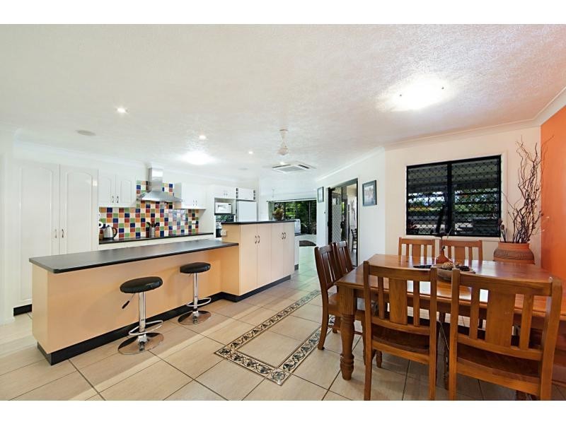 6 Shetland Place, Kelso QLD 4815