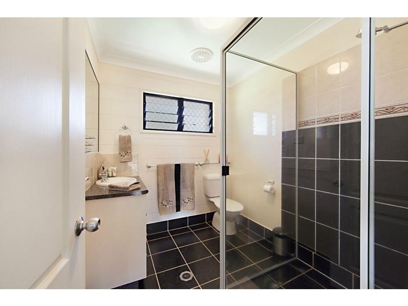 6 Shetland Place, Kelso QLD 4815