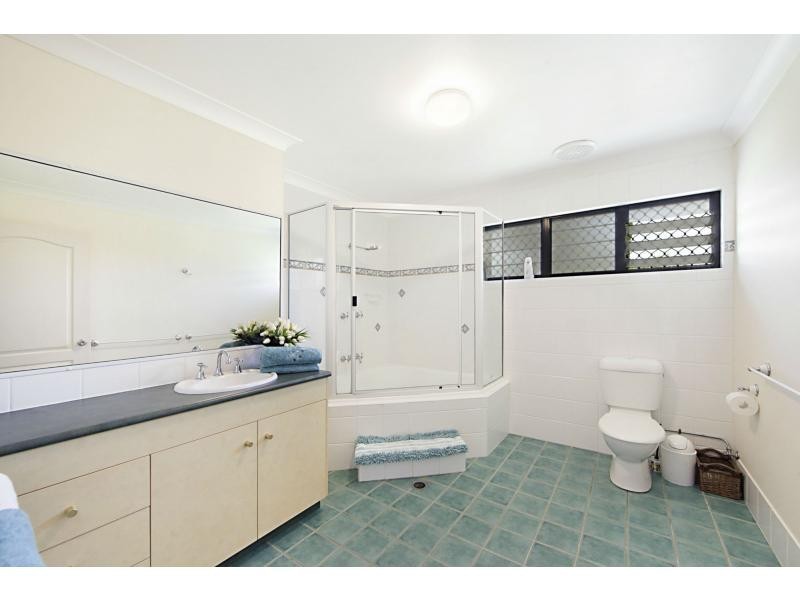 6 Shetland Place, Kelso QLD 4815