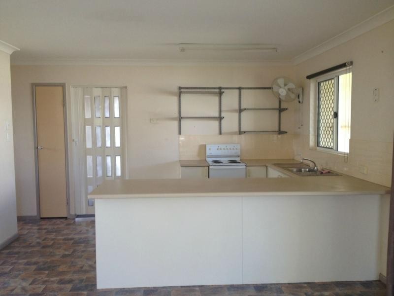 13A Tuffley Street, West End QLD 4810