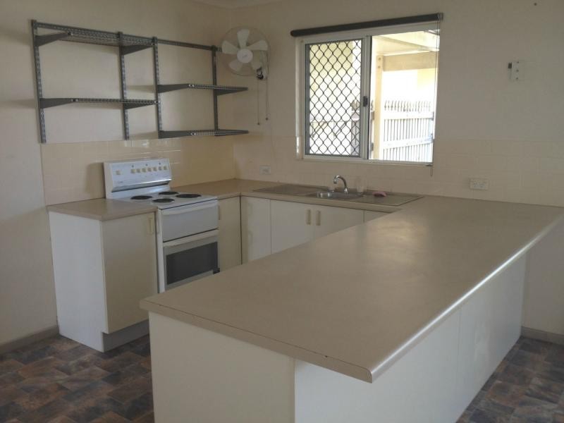 13A Tuffley Street, West End QLD 4810