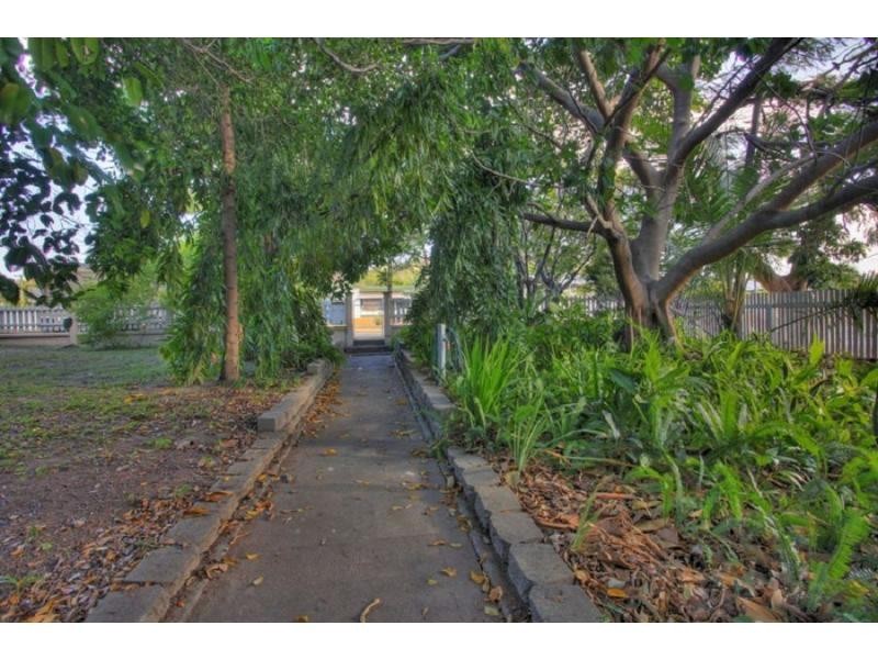 121 Bundock Street, Belgian Gardens QLD 4810