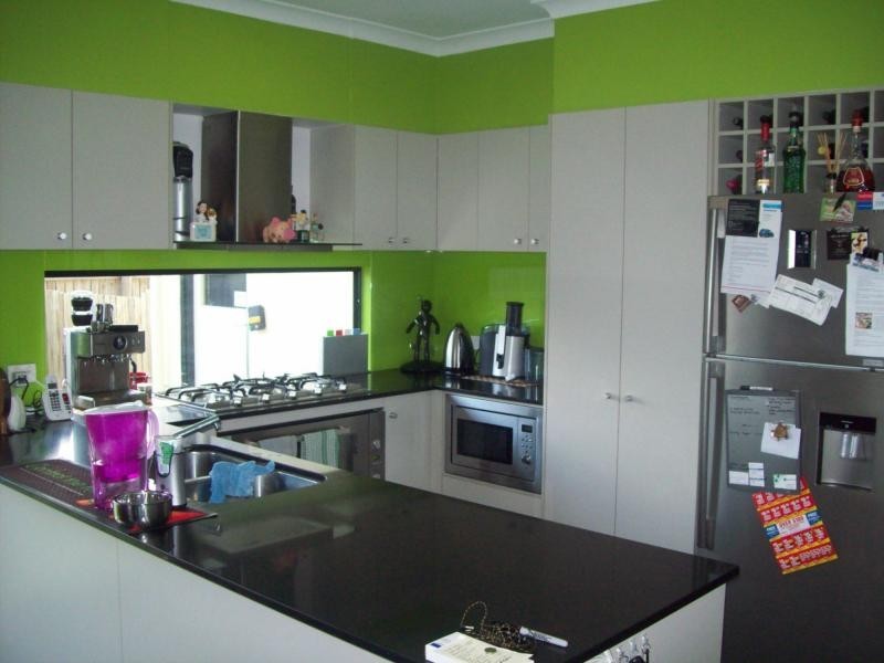 15 Hollanders Crescent, Kelso QLD 4815